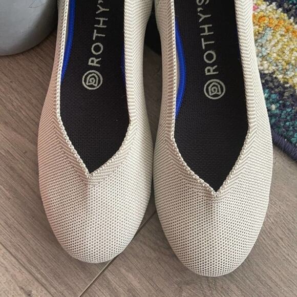 Rothys round toe size 8.5 light gray woman’s flat shoes - Picture 4 of 10